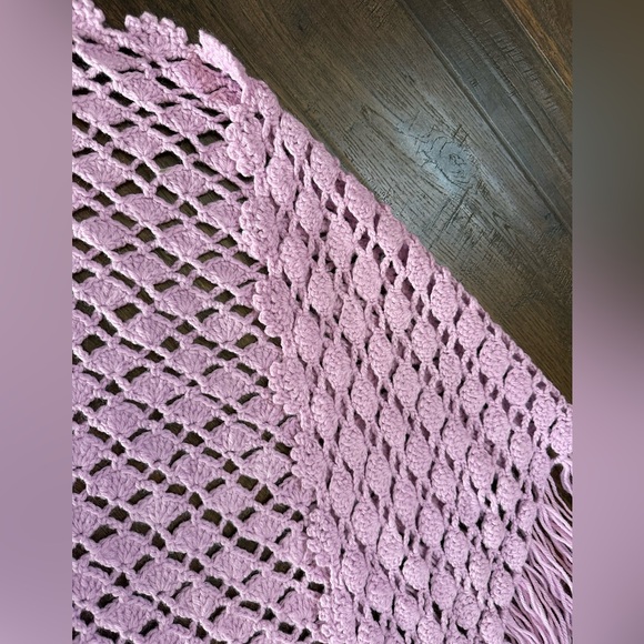 Pink Mauve Crochet Shawl handmade 36” each side 6” fringe - Picture 3 of 14